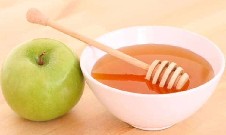Giấm táo và mật ong dưỡng ẩm