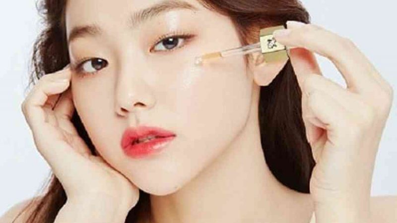 Top 8 Serum trị mụn đầu đen, mụn cám hiệu quả nhất hiện nay