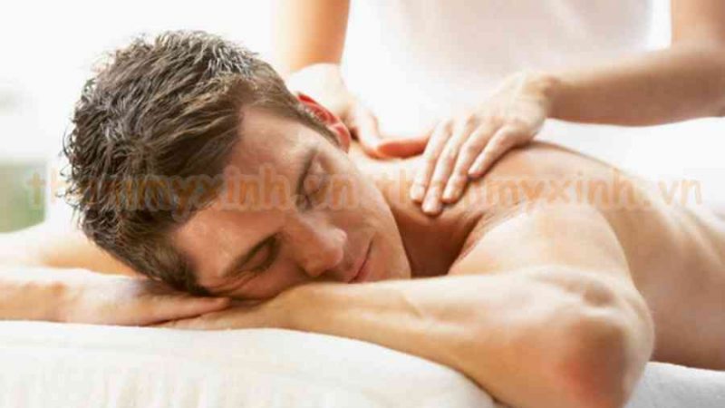 Dạy Massage Body chuyên nghiệp với 5 kỹ thuật “vàng” – Trường dạy nghề thẩm mỹ Xinh Xinh