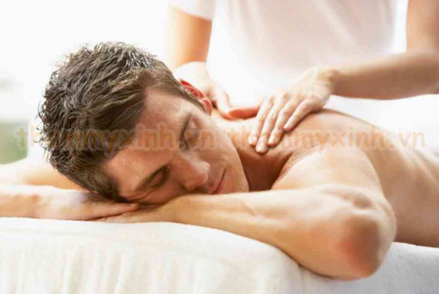 Dạy Massage Body chuyên nghiệp với 5 kỹ thuật “vàng” – Trường dạy nghề thẩm mỹ Xinh Xinh