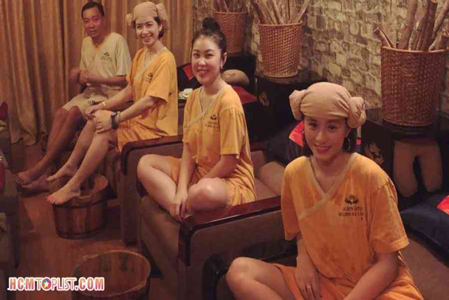 Top 10+ địa điểm massage chân tại Sài Gòn thư giãn, giá rẻ nhất