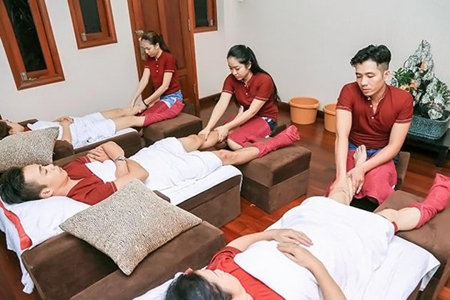 Gói 90 phút massage foot, body, đá nóng và ngâm chân thuốc Bắc tại Quý Phi Spa
