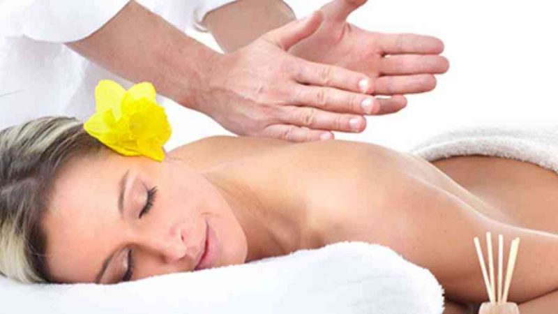 Hướng dẫn cách massage body với 3 động tác kỹ thuật “vàng”