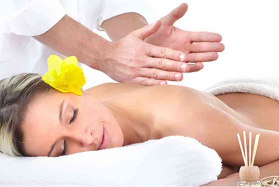 Hướng dẫn cách massage body với 3 động tác kỹ thuật “vàng”