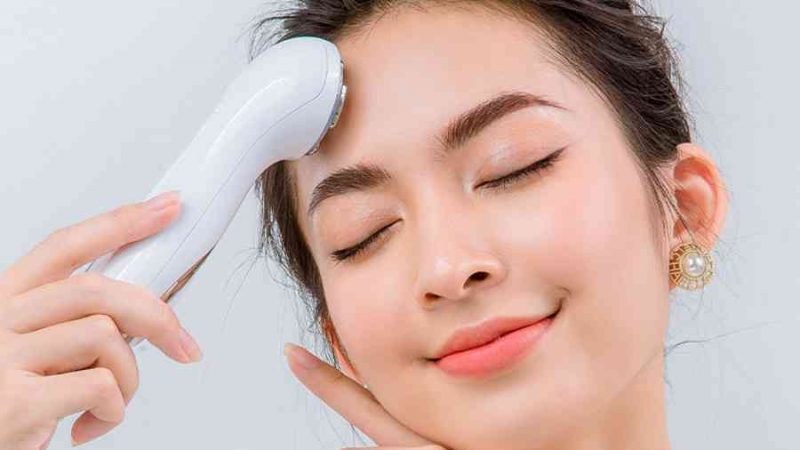 Máy massage mặt ion là gì? Có tác dụng gì?