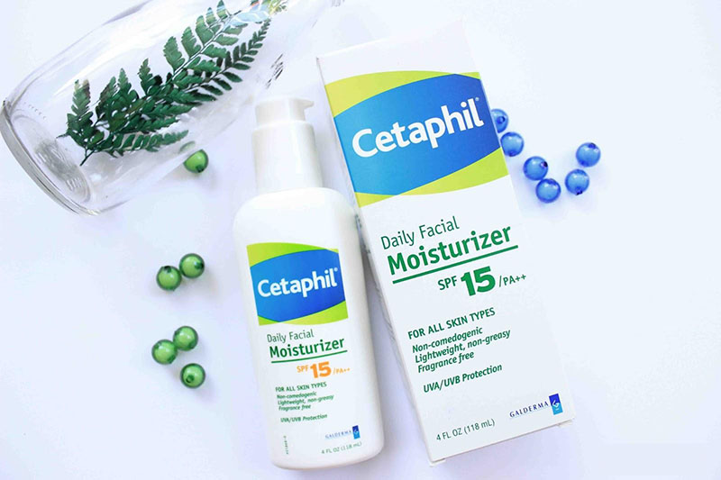 Cetaphil Daily Facial Moisturizer SPF 15 PA++ là kem dưỡng da ban ngày hiệu quả, được đánh giá cao